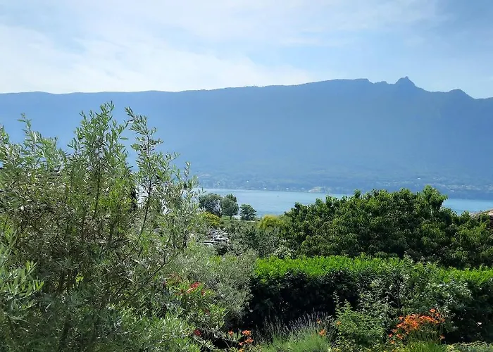 Le Lac